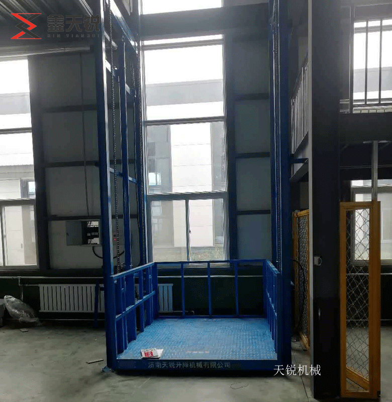 延边导轨式升降机验收合格